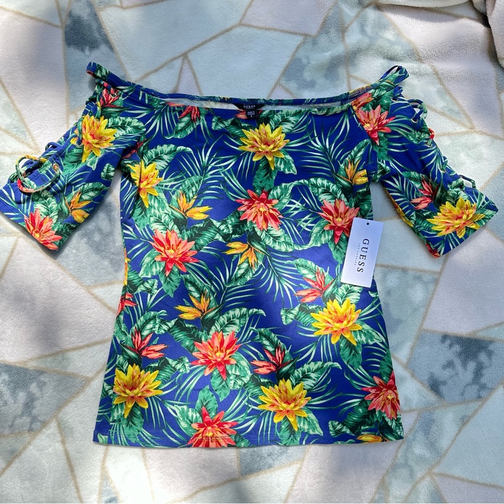 New Guess 🌸 Floral woman’s Shoulder off Top blue, green and orange, Size Small - Picture 5 of 6